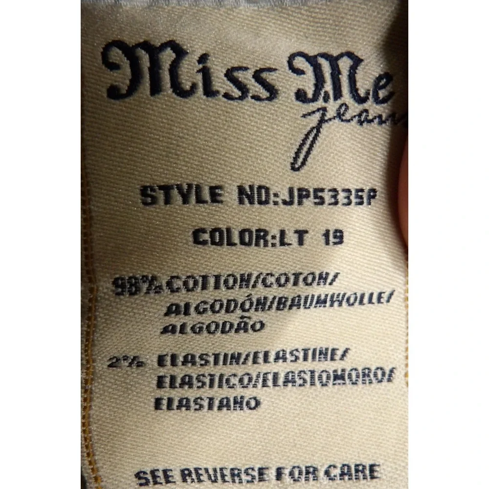 Miss Me Women Capri Jeans 28 Blue Denim Embellished Cross Flap Pocket Rhinestone